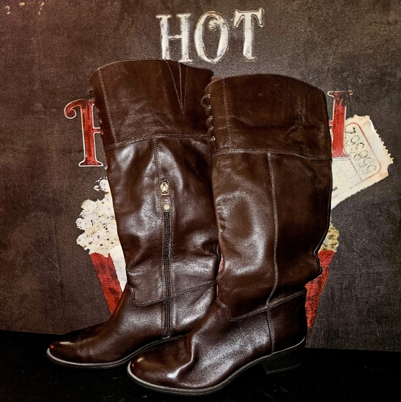 Isaac Mizrahi faux leather boots - Picture 5 of 6